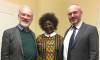 2019 – Fulata Moyo, ein spezieller Gast, mit Patrick Byrne (HoM Luxembourg) und Philippe Majerus (Fondation du Grand-Duc et de la Grande-Duchesse)